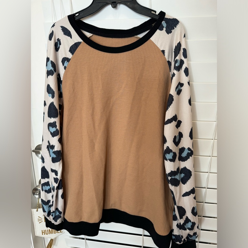 Women’s Long Sleeve Sweater